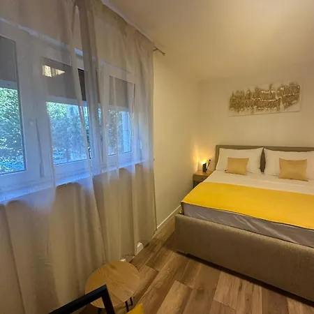 Two Bedroom Center Zvonimir Appartement