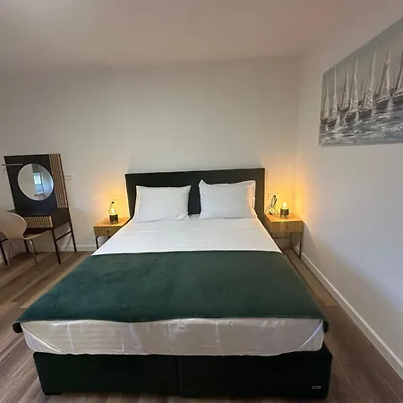 Two Bedroom Center Zvonimir Appartement