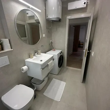 Two Bedroom Center Zvonimir Split