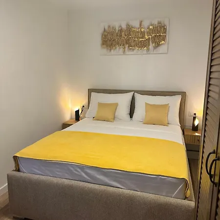Two Bedroom Center Zvonimir Apartman