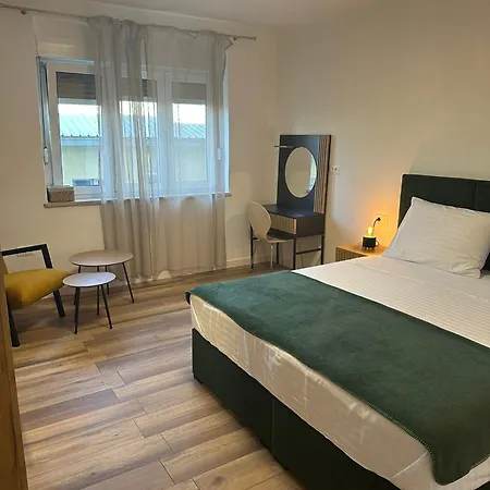 Two Bedroom Center Zvonimir Σπλιτ