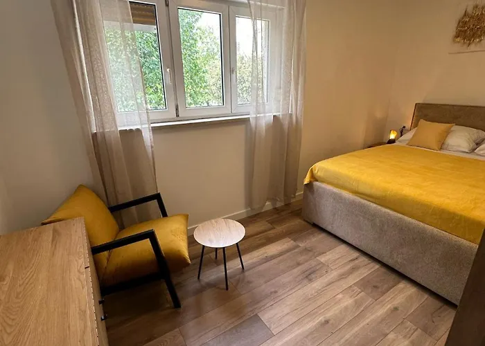 Two Bedroom Center Zvonimir