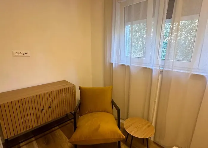 Two Bedroom Center Zvonimir *